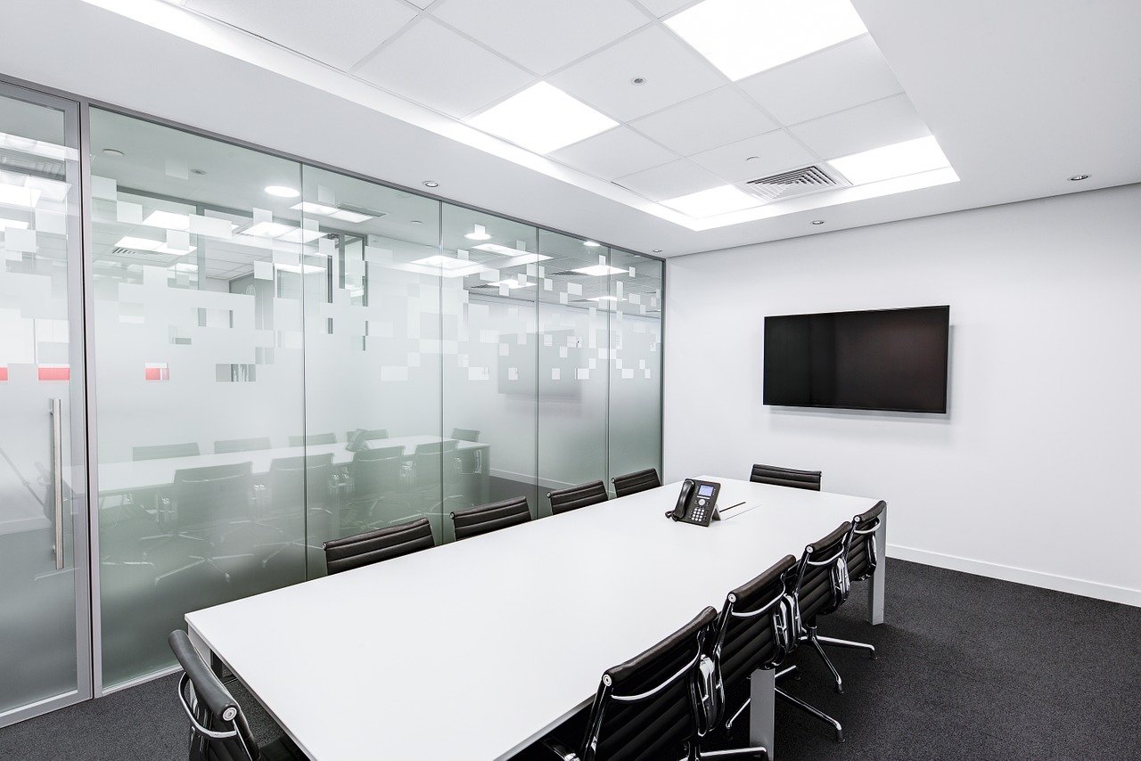 The Benefits of Getting a Conference Room and How to Set Up One for Your Team